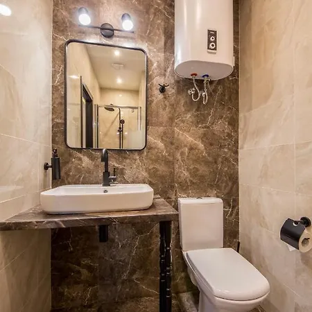 Apartments On Ploshcha Ukrainskykh Heroiv Kyiv Exterior photo