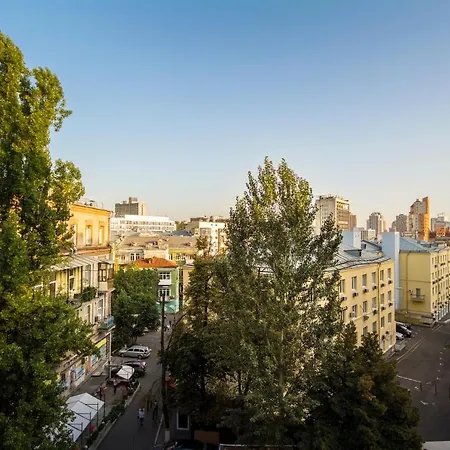 Apartments On Ploshcha Ukrainskykh Heroiv Kyiv Exterior photo