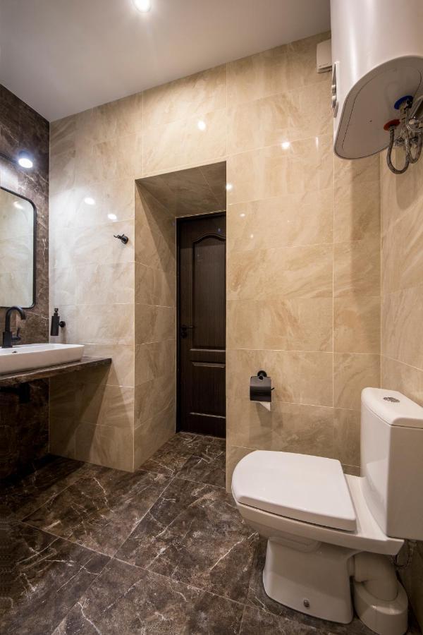 On Ploshcha Ukrainskykh Heroiv Apartment *